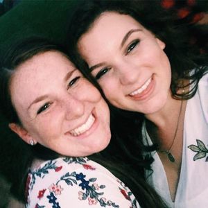 Meet your Posher, Caitlin